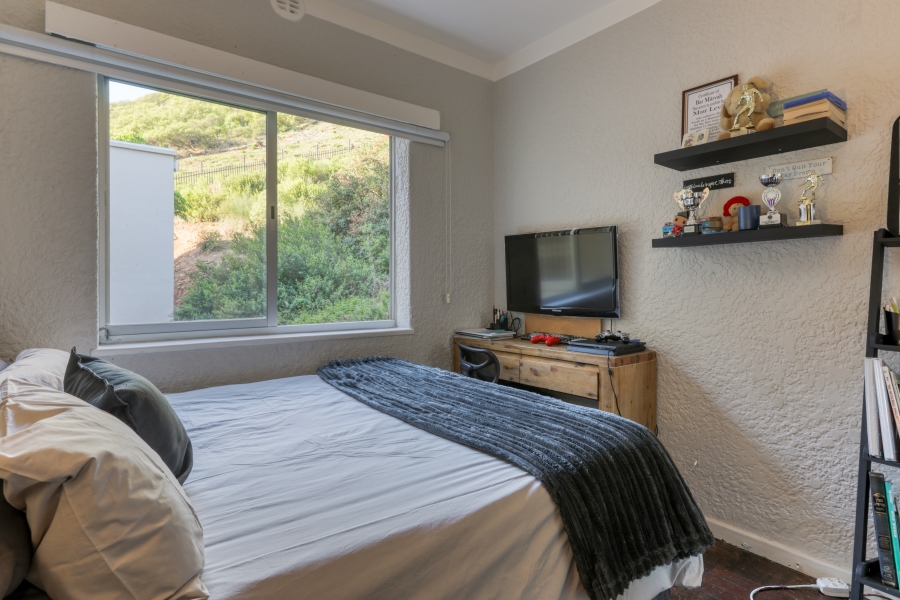 To Let 3 Bedroom Property for Rent in Sea Point Western Cape